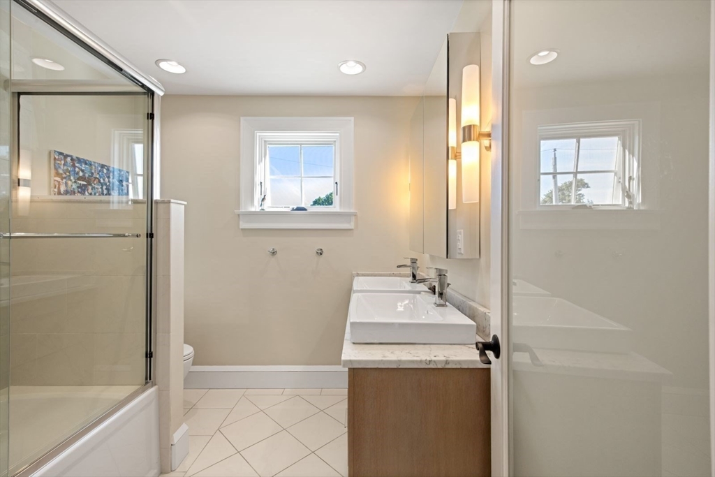 358 Rock Island Road Quincy, MA 02169 - Photo 24 of 40