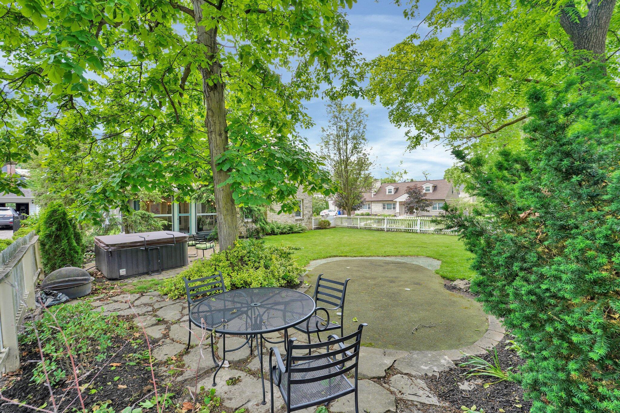 2500 Henthorn Road Upper Arlington, OH 43221 - Photo 44 of 55 Putting Green