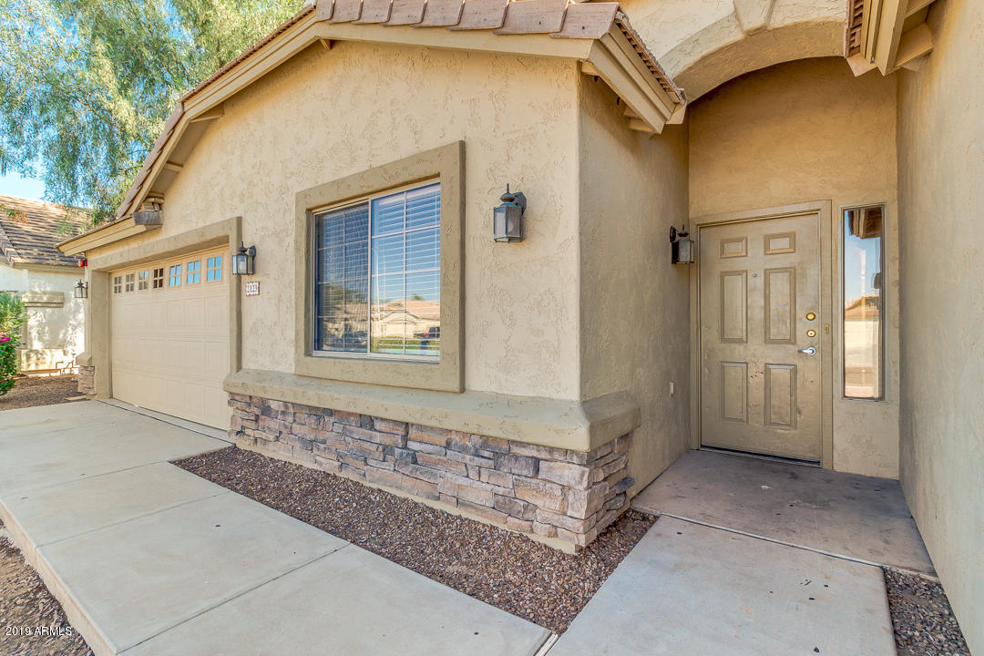 2123 West Vineyard Road Phoenix, AZ 85041 - Photo 2 of 20 04-Vineyard