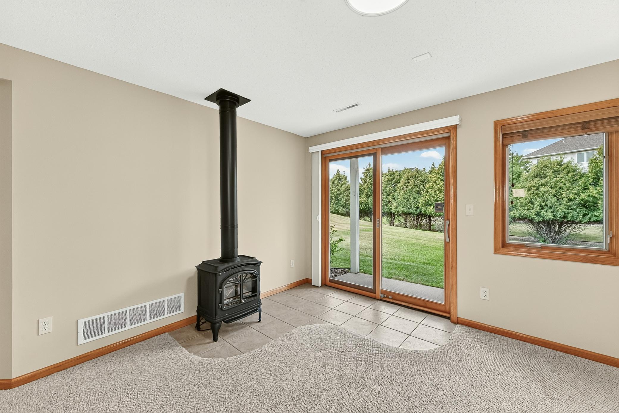 2322 Coral Court Northeast Rochester, MN 55906 - Photo 26 of 39 Gallery Image 26