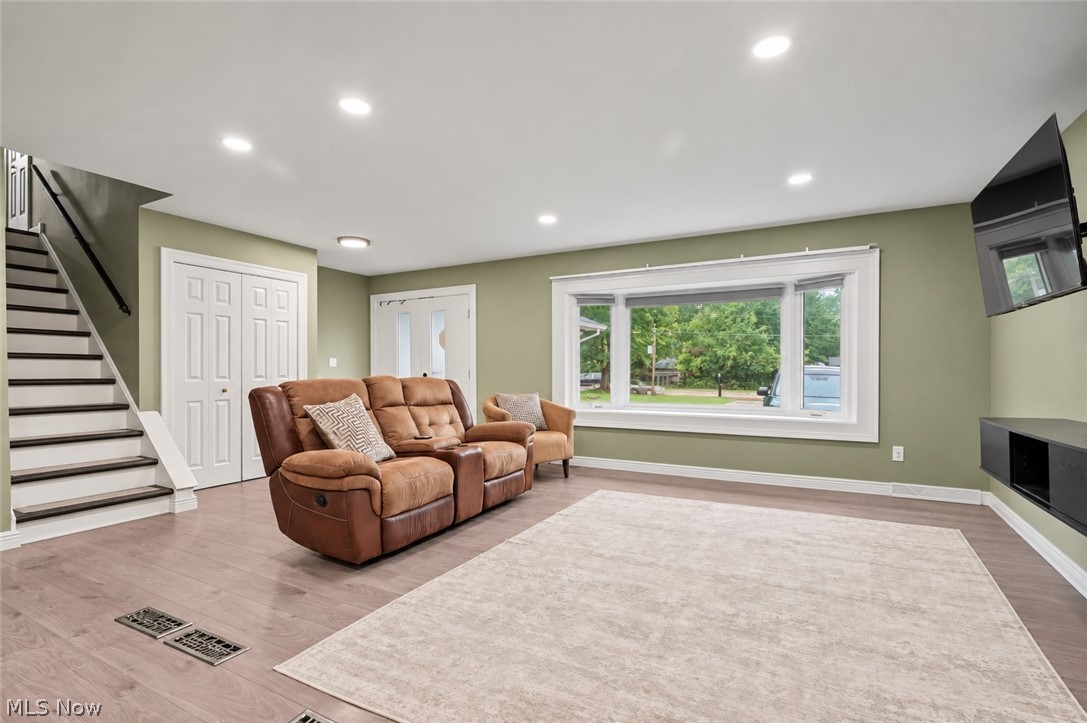17513 Howe Road Strongsville, OH 44136 - Photo 4 of 33 Gallery Image 4