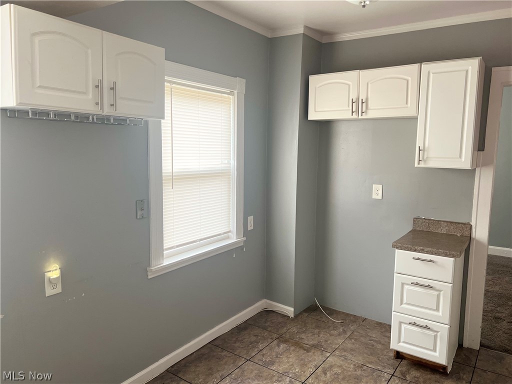 3520 Chelton Road Cleveland, OH 44120 - Photo 10 of 33 Gallery Image 10