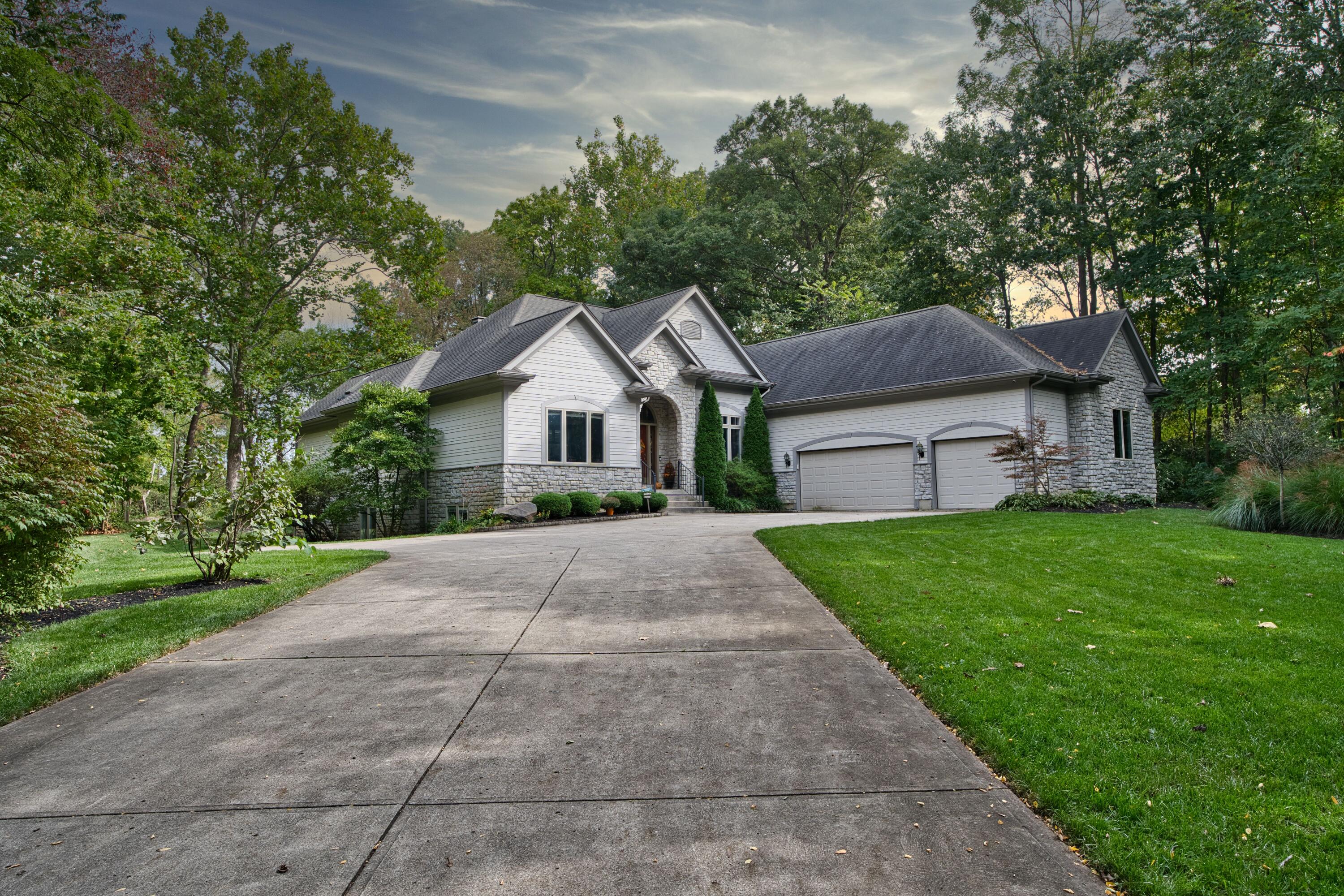 392 Darst Road Dayton, OH 45440 - Photo 2 of 83