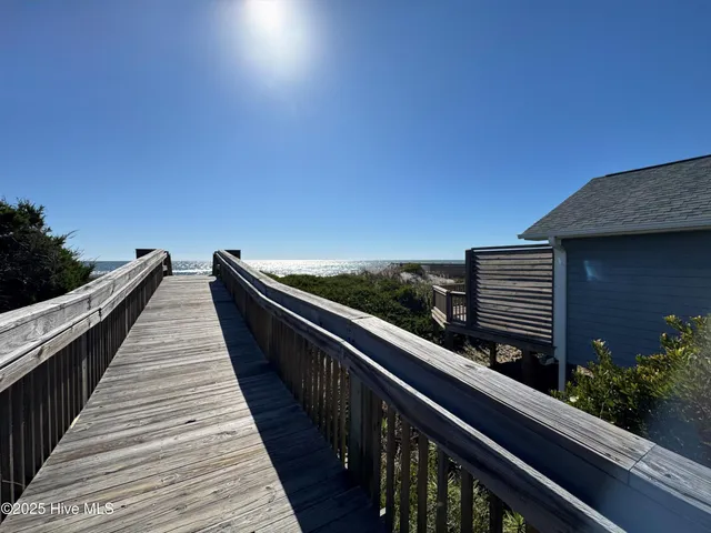 $750,000 | 102 Lawrence Street, Emerald Isle, NC 28594