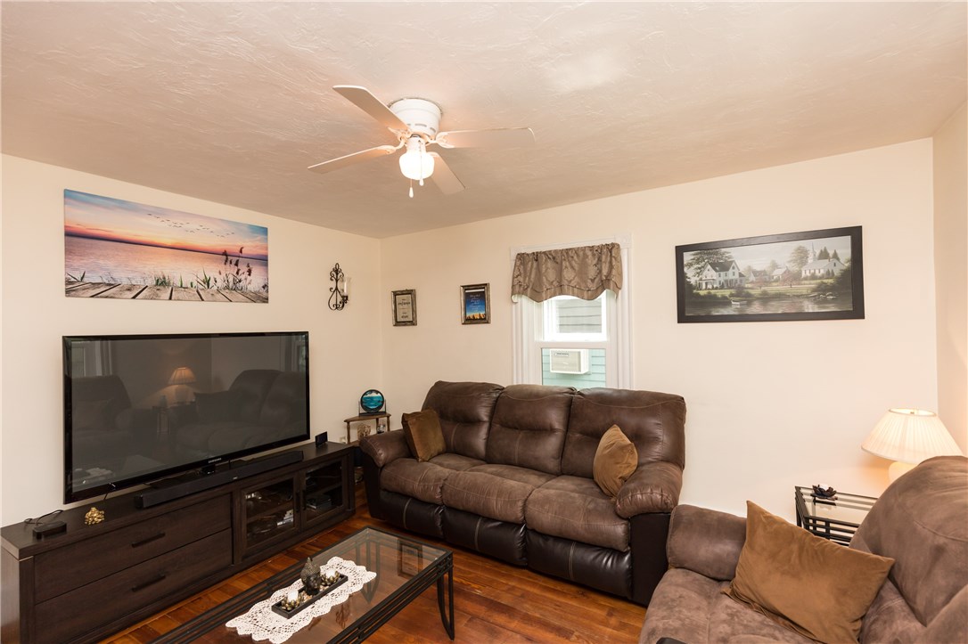 59 Warren Avenue Woonsocket, RI 02895 - Photo 8 of 50 Gallery Image 8