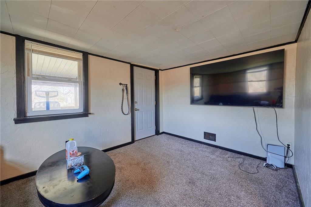 820 6th Avenue Elizabeth, PA 15037 - Photo 5 of 43