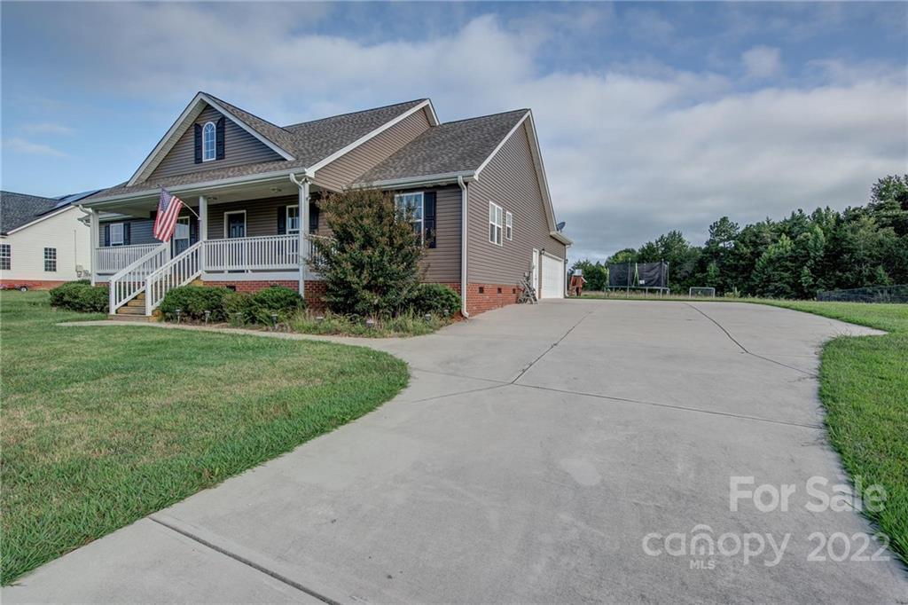 568 East Old Limestone Road York, SC 29745 - Photo 2 of 25 Gallery Image 2
