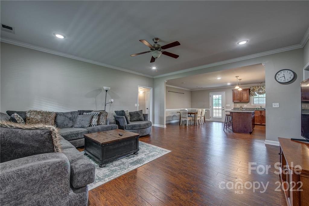 568 East Old Limestone Road York, SC 29745 - Photo 8 of 25 Gallery Image 8