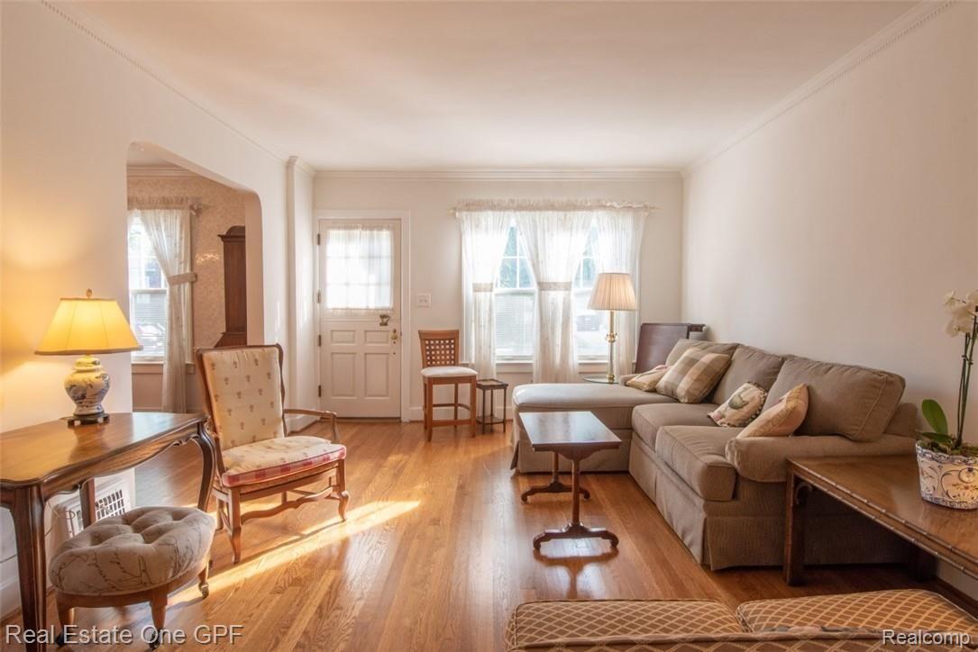 98 Mapleton Road Grosse Pointe, MI 48236 - Photo 3 of 37 Lothrop 98 -8.jpg