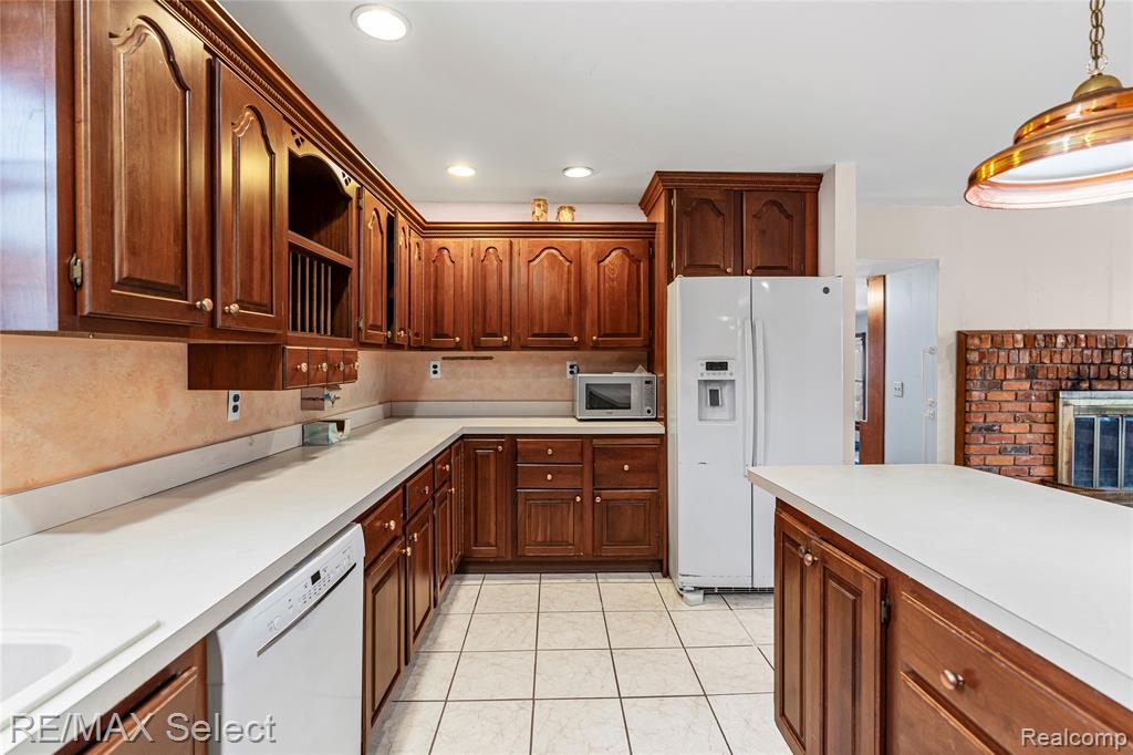 9710 Rattalee Lake Road Clarkston, MI 48348 - Photo 19 of 59 Gallery Image 19