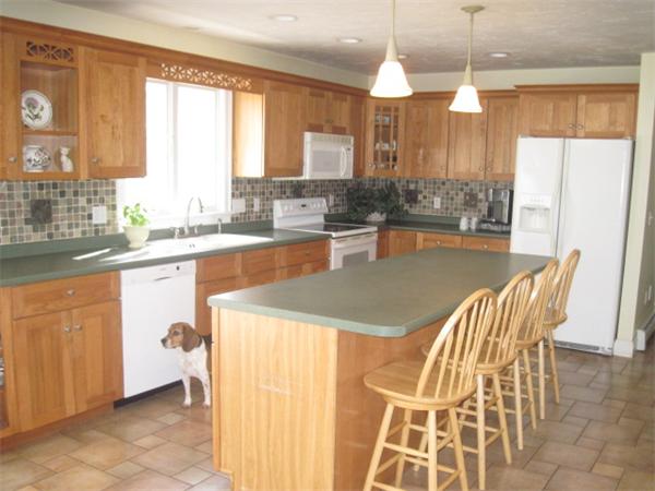 45 Noble Road Rochester, MA 02770 - Photo 3 of 18