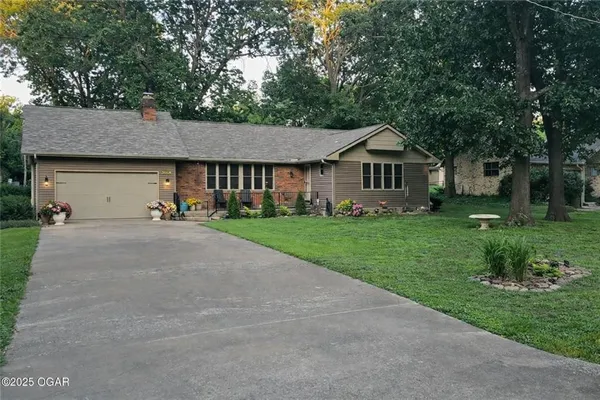 $265,000 | 3050 Gaineswood Avenue, Baxter Springs, KS 66713