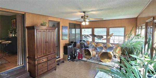 $269,000 | 3050 Gaineswood Avenue, Baxter Springs, KS 66713