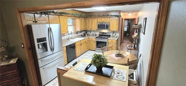 $271,500 | 3050 Gaineswood Avenue, Baxter Springs, KS 66713