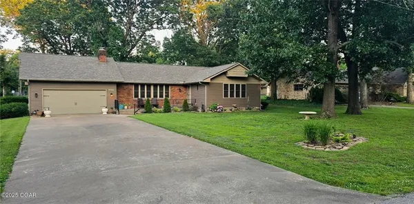$269,000 | 3050 Gaineswood Avenue, Baxter Springs, KS 66713