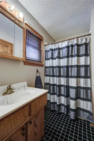 $271,500 | 3050 Gaineswood Avenue, Baxter Springs, KS 66713