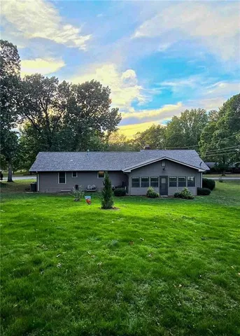 $271,500 | 3050 Gaineswood Avenue, Baxter Springs, KS 66713