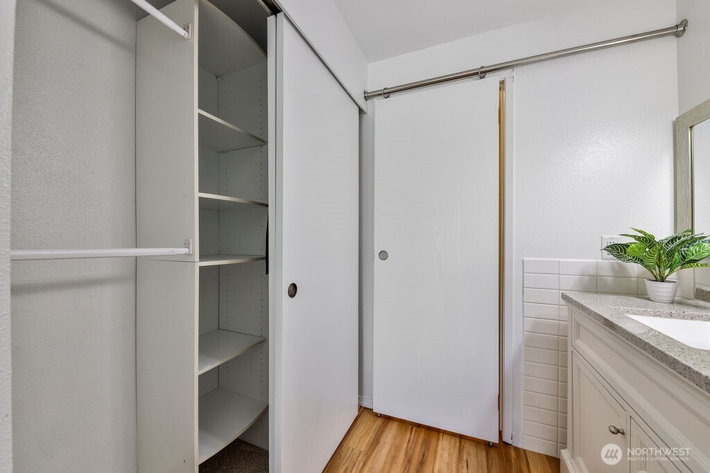 1555 Union Avenue Northeast, Unit 22 Renton, WA 98059 - Photo 16 of 32