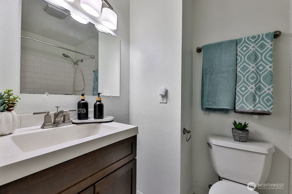 1555 Union Avenue Northeast, Unit 22 Renton, WA 98059 - Photo 20 of 32