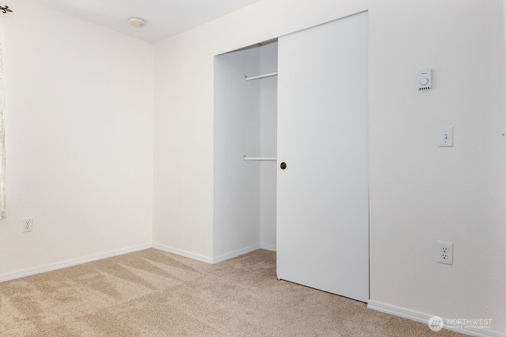 1555 Union Avenue Northeast, Unit 22 Renton, WA 98059 - Photo 22 of 32