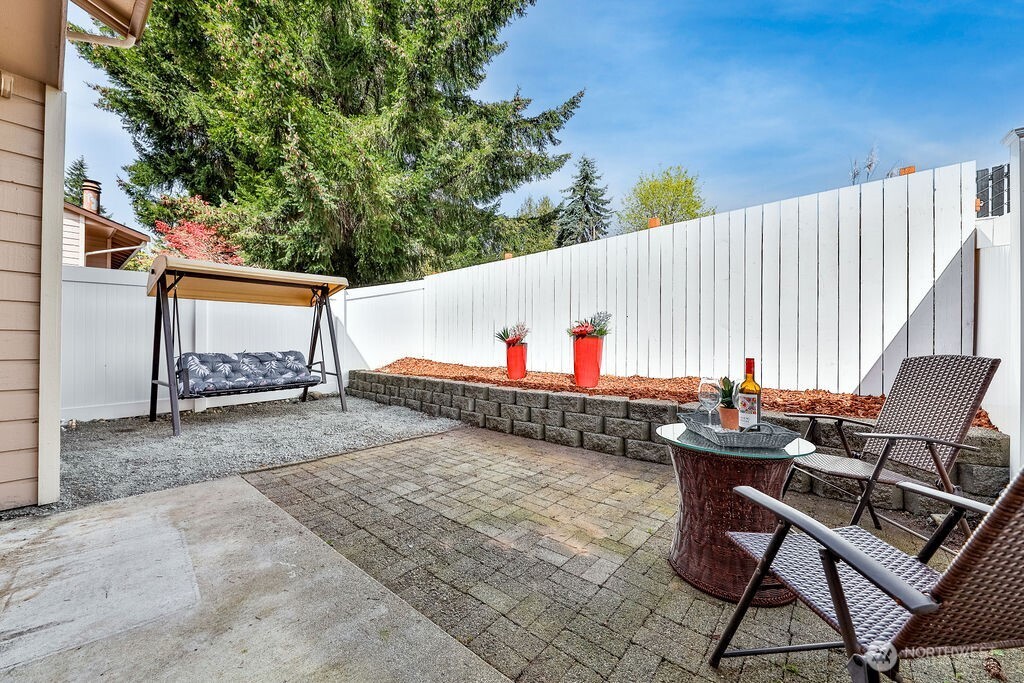 1555 Union Avenue Northeast, Unit 22 Renton, WA 98059 - Photo 24 of 32