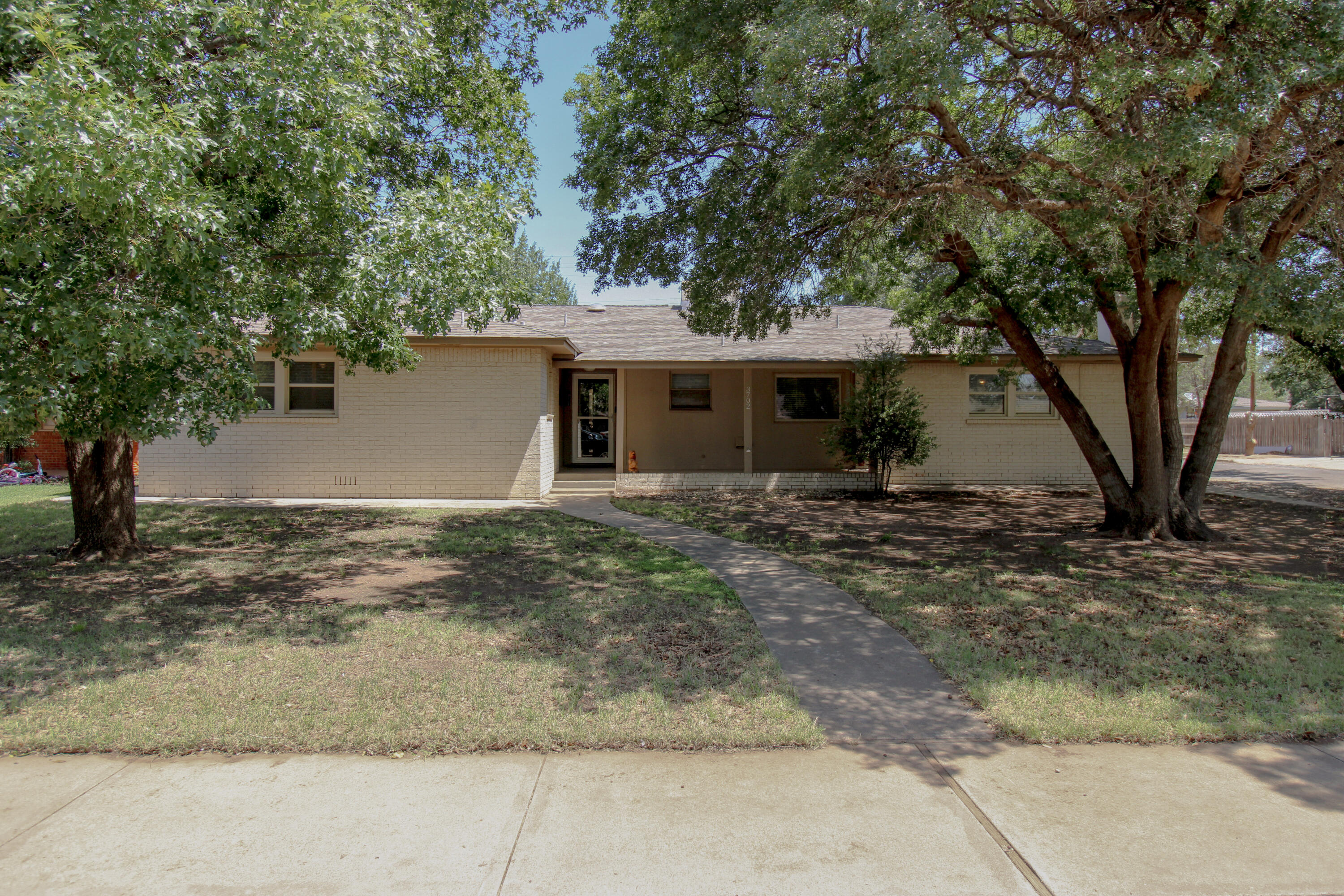 3702 48th Street Lubbock, TX 79413 - Photo 7 of 45 1-IMG_0221