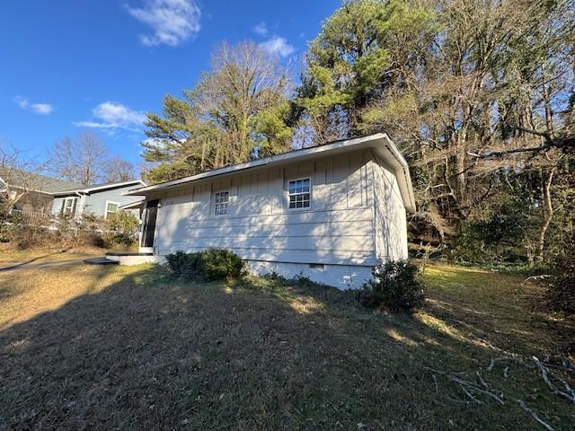 2118 Kipling Circle Southeast Atlanta, GA 30315 - Photo 3 of 11 a view of a backyard