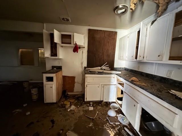 2118 Kipling Circle Southeast Atlanta, GA 30315 - Photo 7 of 11