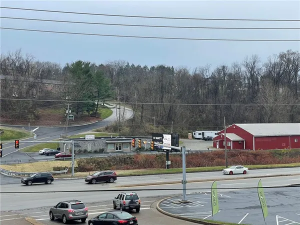 $900,000 | 28 Fairwood Drive, Irwin, PA 15642