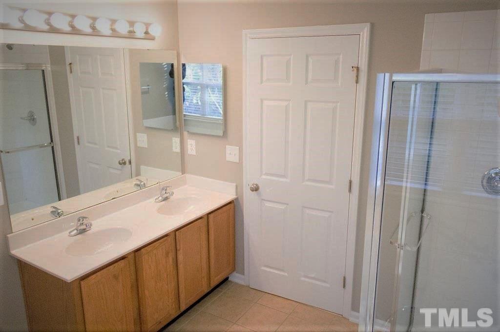 11929 Field Towne Lane Raleigh, NC 27614 - Photo 3 of 3