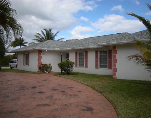6598 Northeast 7th Avenue Boca Raton, FL 33487 - Photo 1 of 11 Primary Photo