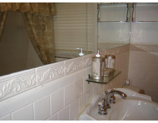 31 Hopewell Road Boston, MA 02136 - Photo 2 of 5 Gallery Image 2