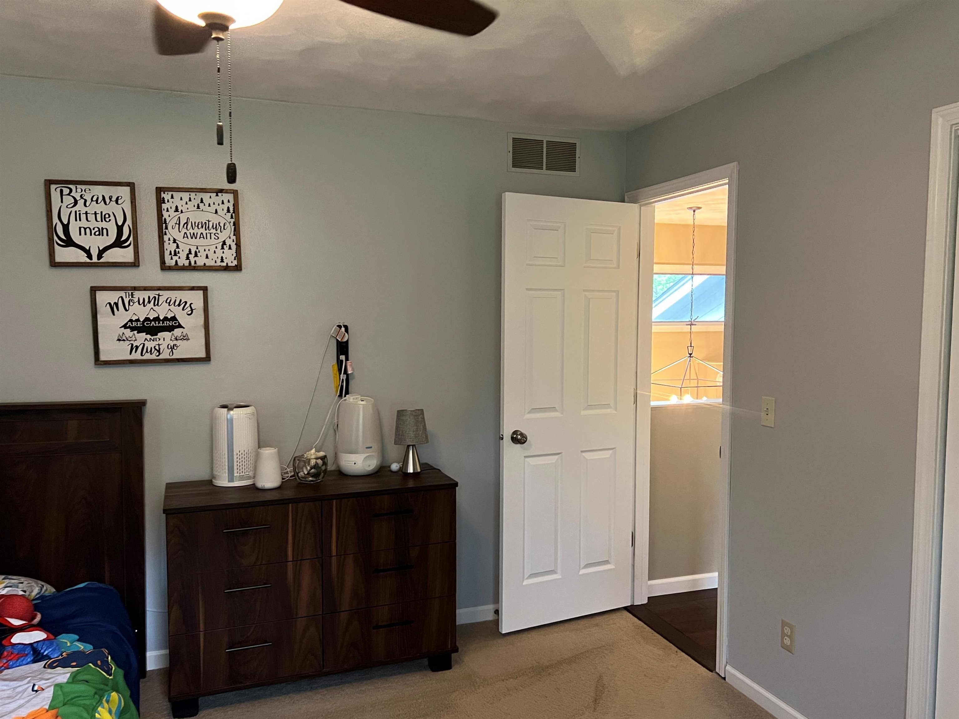 14 Spring Brook Road Rockford, IL 61114 - Photo 25 of 31 a room with a window and a mirror