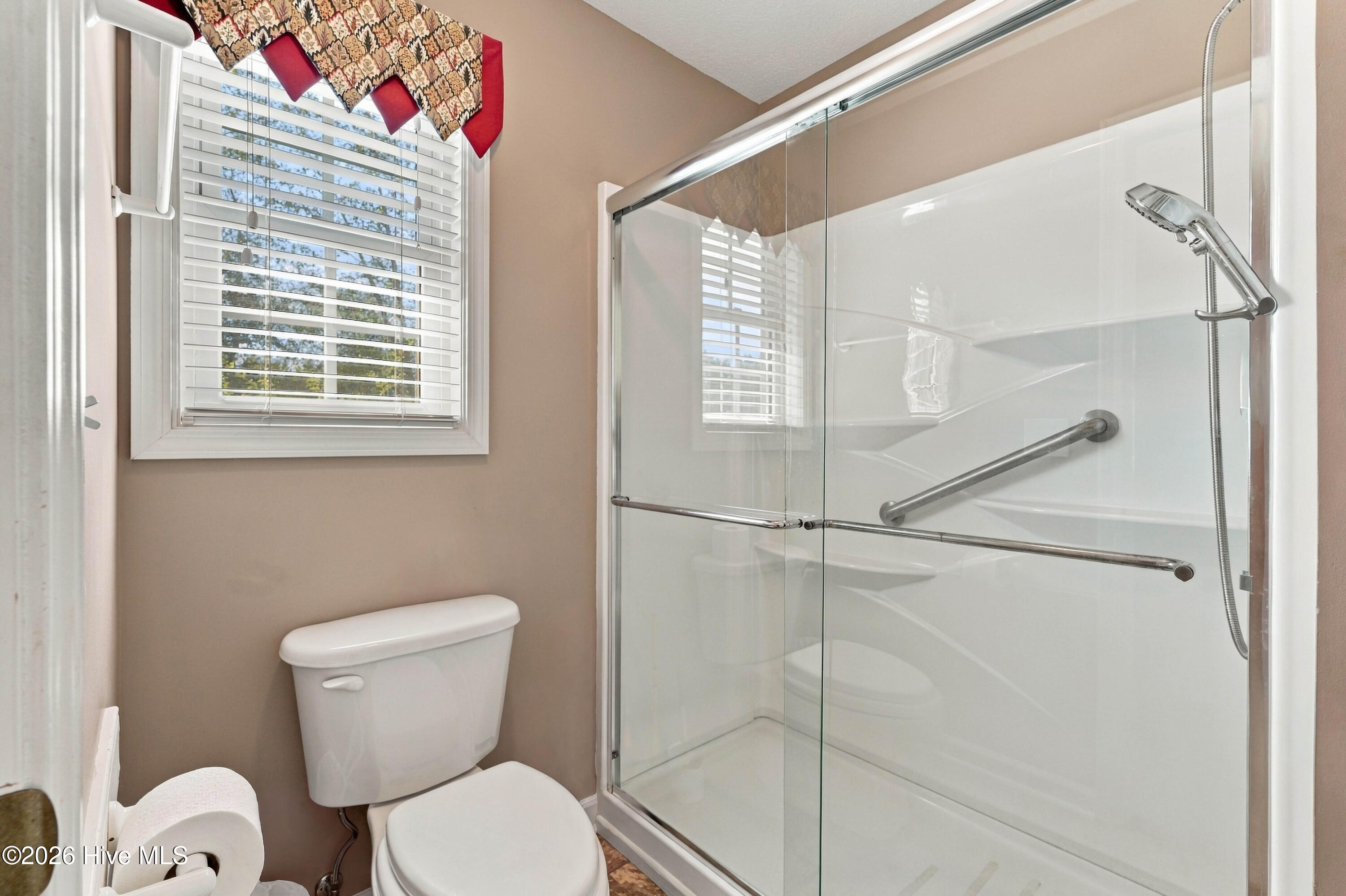 344 Ludie Brown Road Chinquapin, NC 28521 - Photo 25 of 47 25_primary bathroom