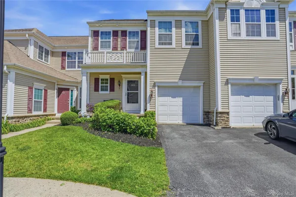 $499,000 | 6 Bainbridge Place, Unit 902, Newburgh, NY 12550