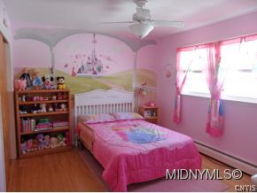 11 Regency Road New Hartford, NY 13413 - Photo 2 of 15