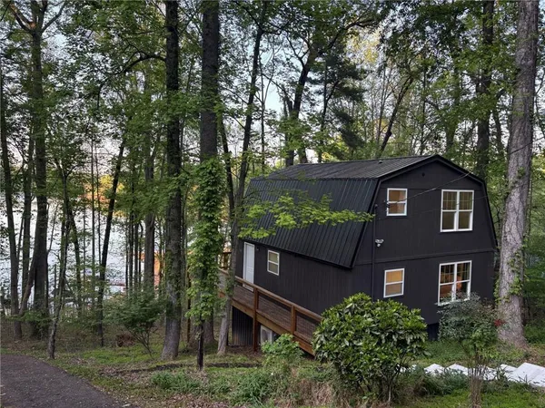 $740,000 | 6995 Lakeside Place, Gainesville, GA 30506