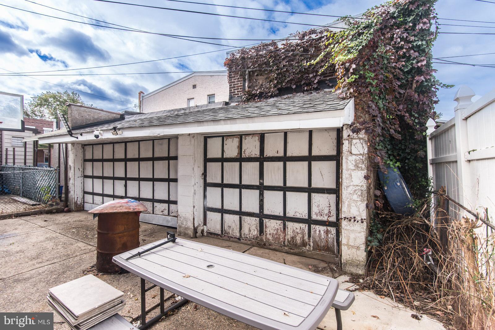 2578 Orthodox Street Philadelphia, PA 19137 - Photo 58 of 62 a view of a table and chairs in patio