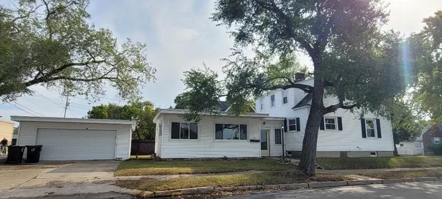 $175,000 | 1028 9th Avenue, Menominee, MI 49858