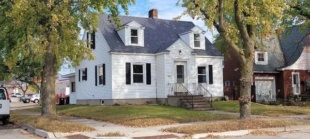 $175,000 | 1028 9th Avenue, Menominee, MI 49858