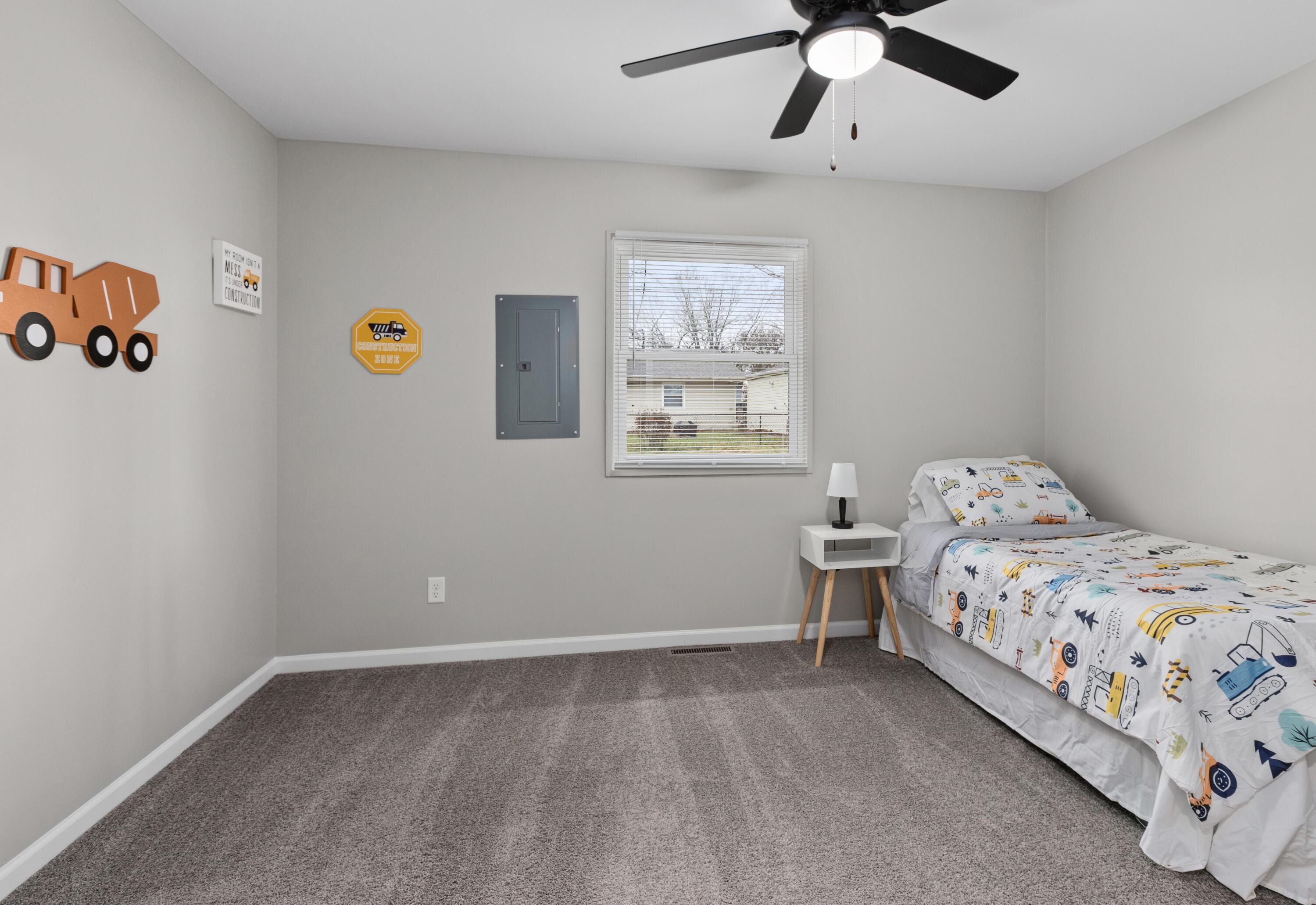 394 Raritan Drive Valparaiso, IN 46385 - Photo 12 of 17 3000x2062