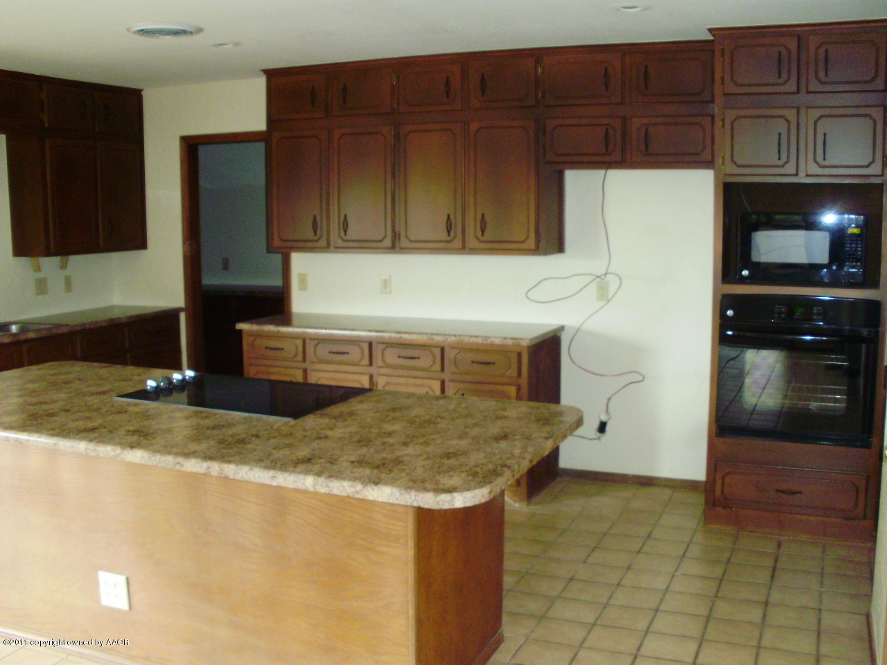 8701 Circle Drive Amarillo, TX 79110 - Photo 3 of 19 Kitchen