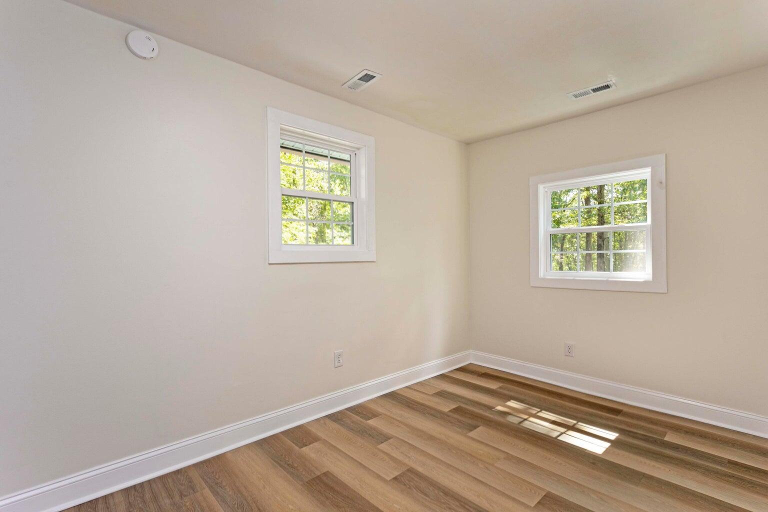 976 Chestnut Ridge Road Spring City, TN 37381 - Photo 20 of 31 2nd Bedroom
