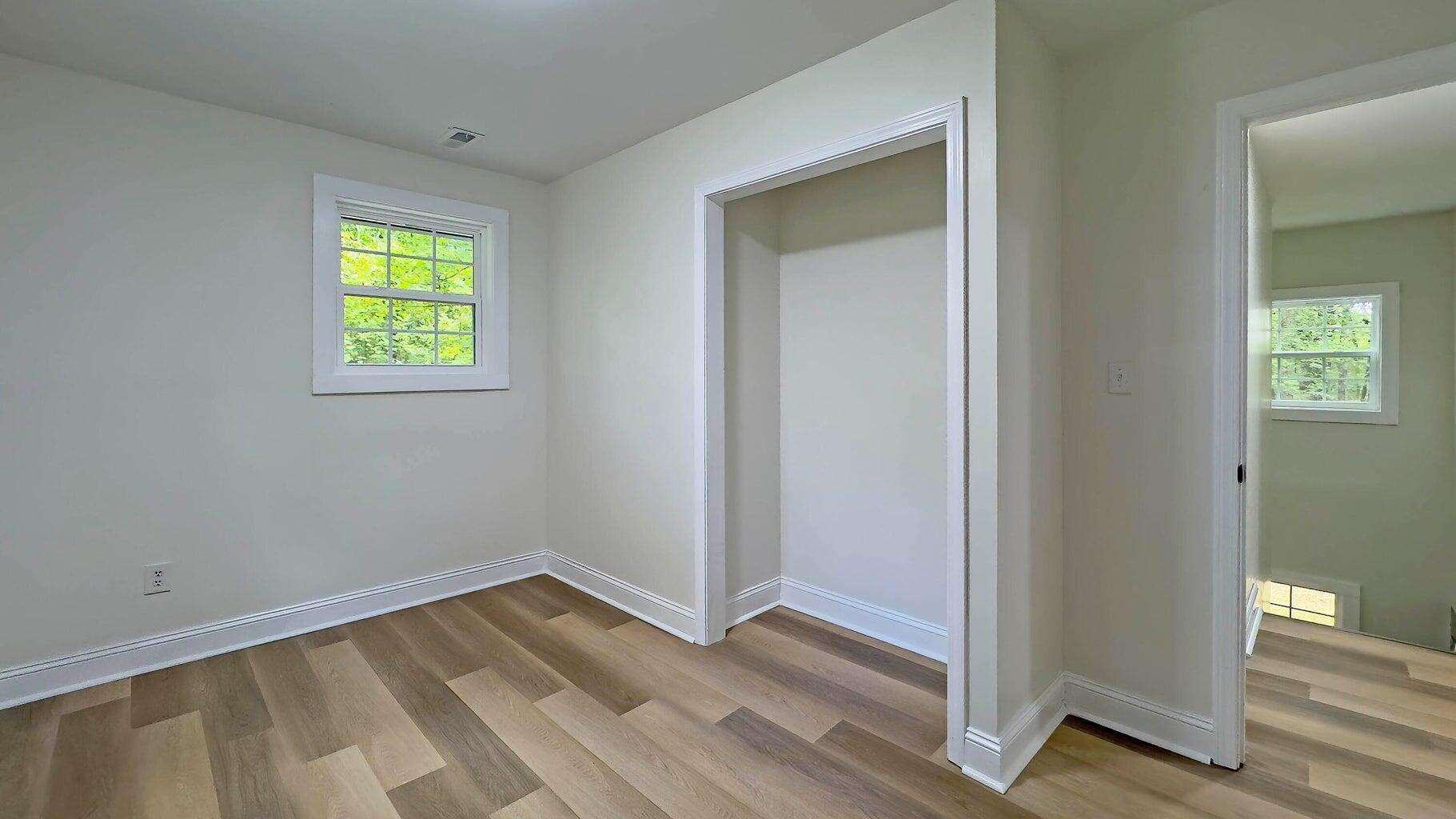 976 Chestnut Ridge Road Spring City, TN 37381 - Photo 23 of 31 Third Bedroom