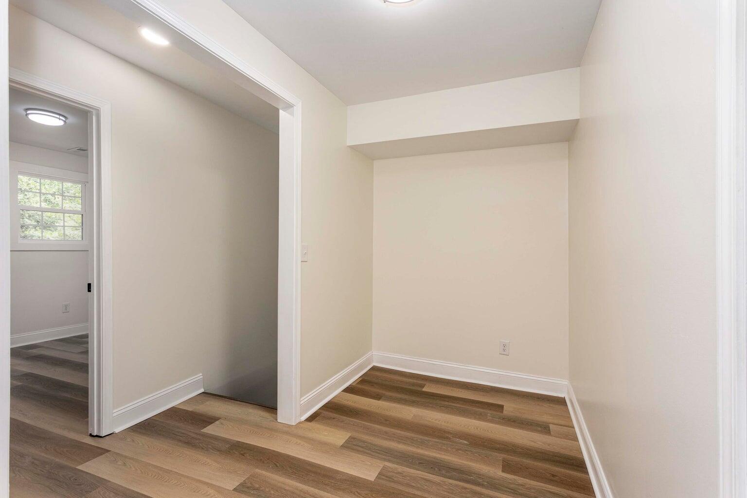976 Chestnut Ridge Road Spring City, TN 37381 - Photo 24 of 31 Upstairs Hall