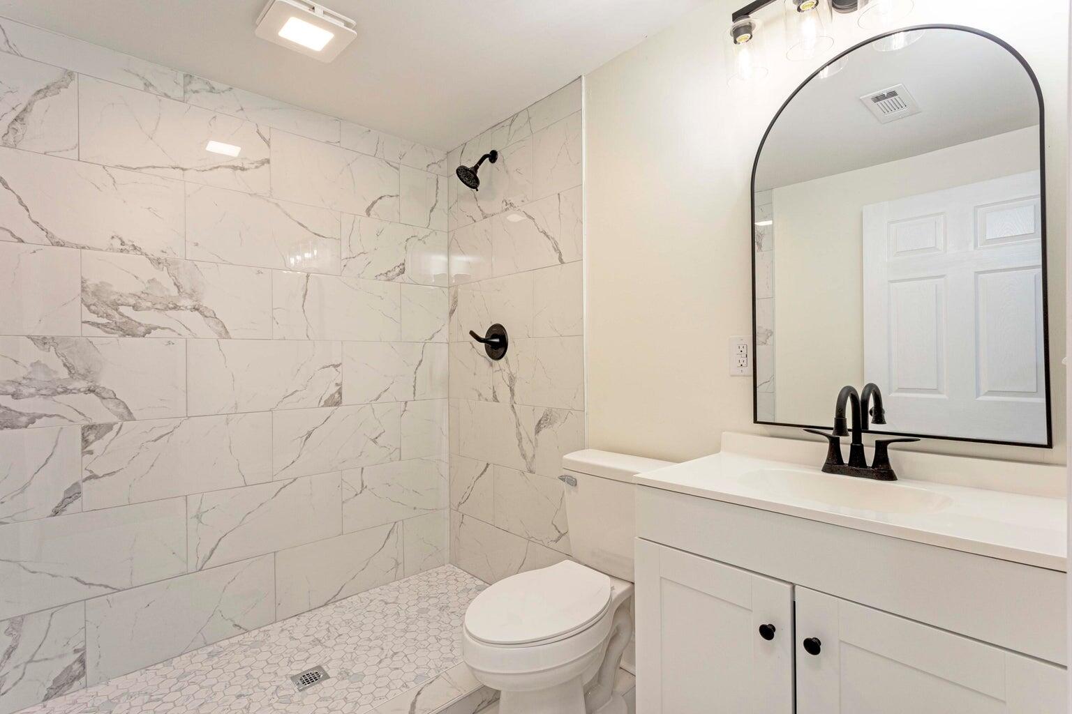 976 Chestnut Ridge Road Spring City, TN 37381 - Photo 25 of 31 Upstairs Bath