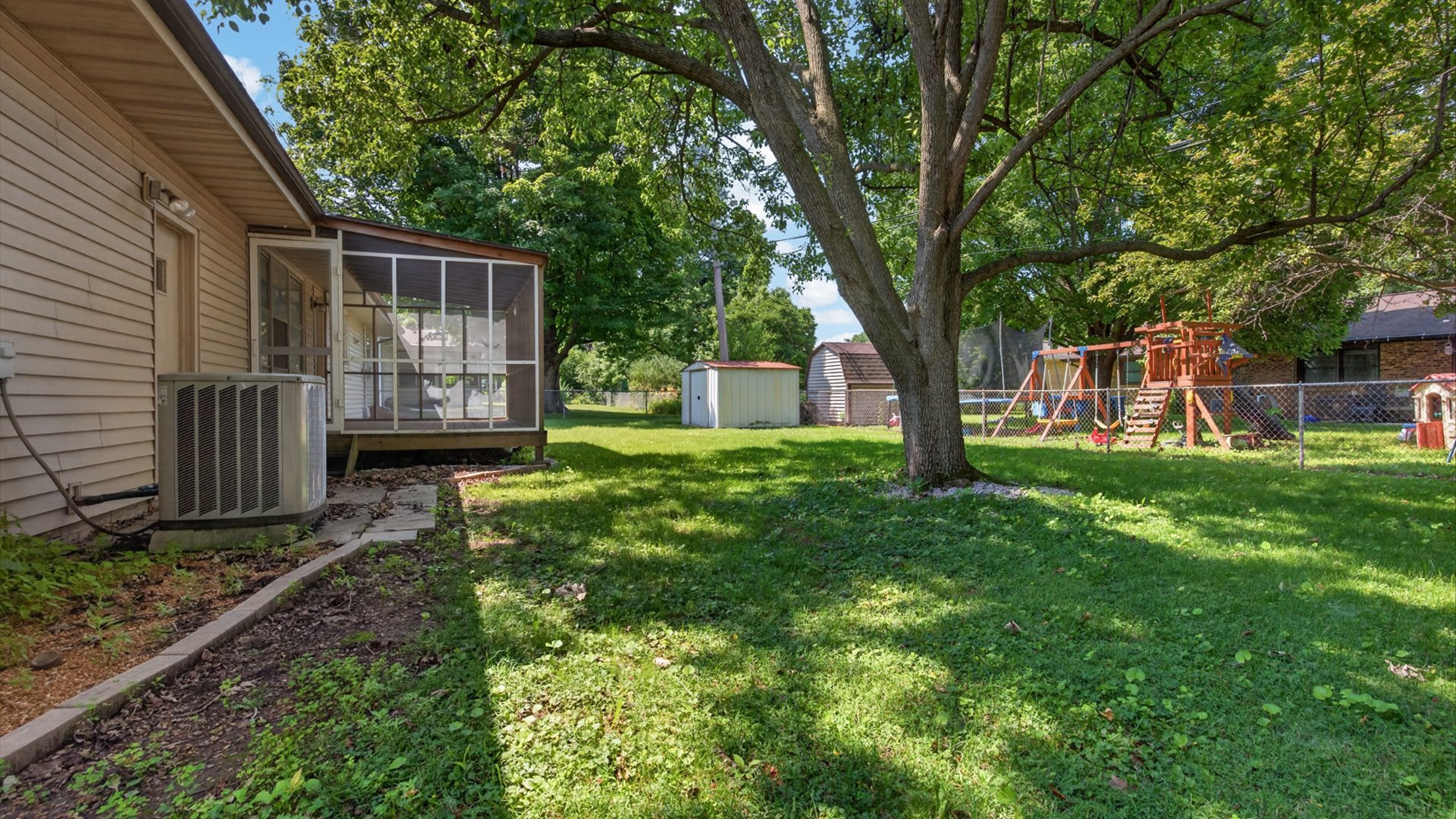 305 Centennial Avenue Normal, IL 61761 - Photo 41 of 49