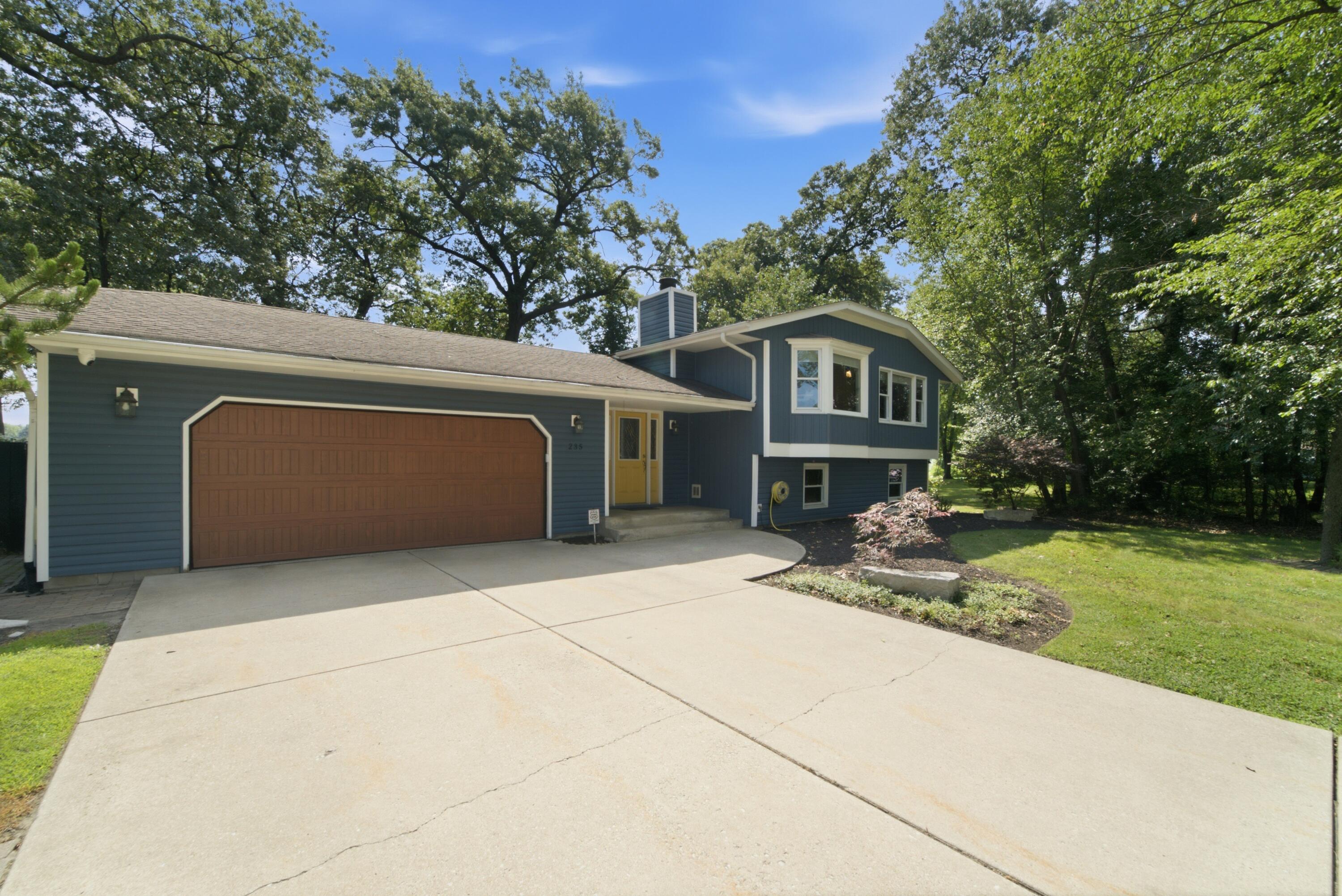 235 North True Street Griffith, IN 46319 - Photo 1 of 27 3000x2003