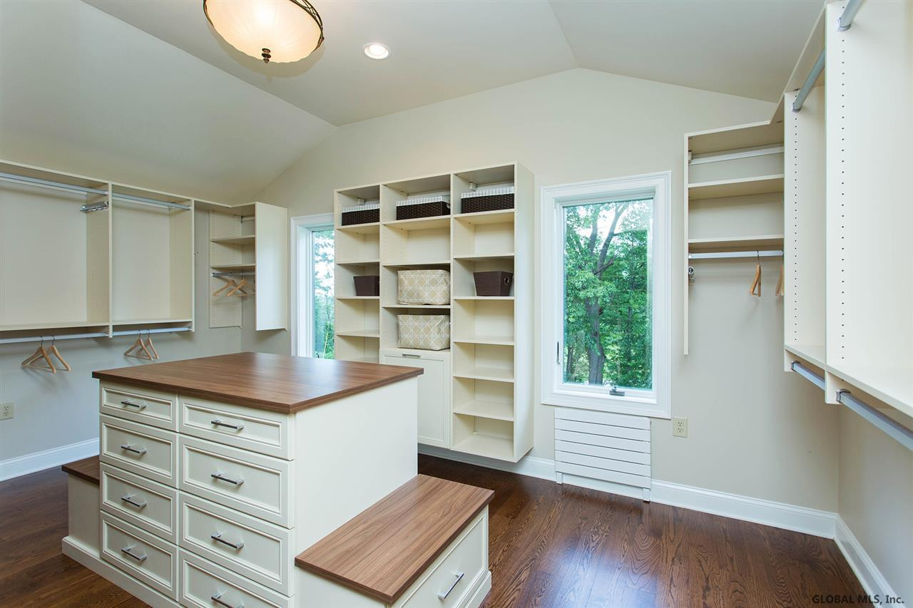 382 Farm To Market Road Halfmoon, NY 12065 - Photo 15 of 29 Photo 15