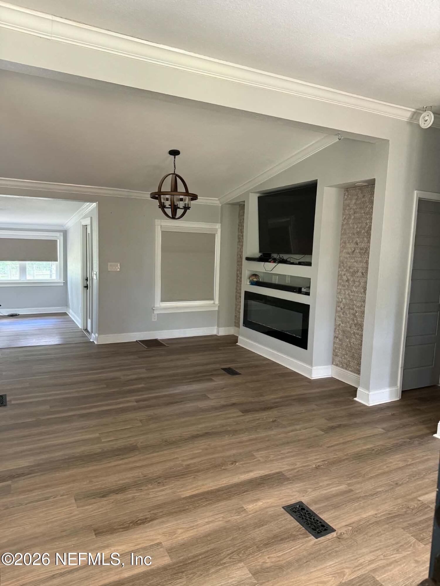 126 East End Road San Mateo, FL 32187 - Photo 4 of 31 781c47a6-7da2-47bd-b6e3-571f7c0aeae7